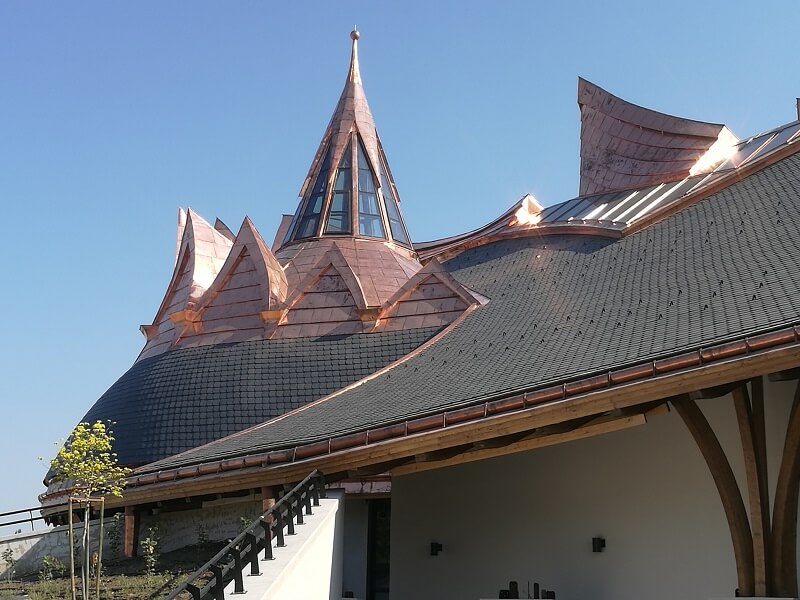 CUPA natural slate roof in an organic architecture project in Hungary 