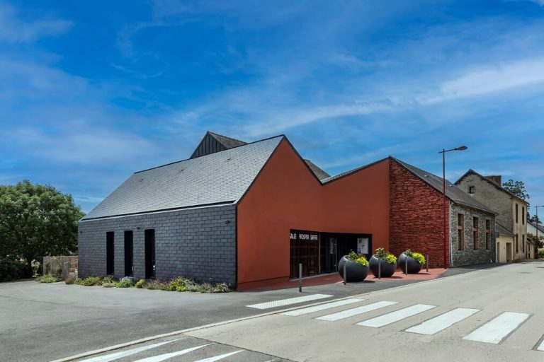 Transformer la salle polyvalente de Puceul avec l'élégance de l'ardoise